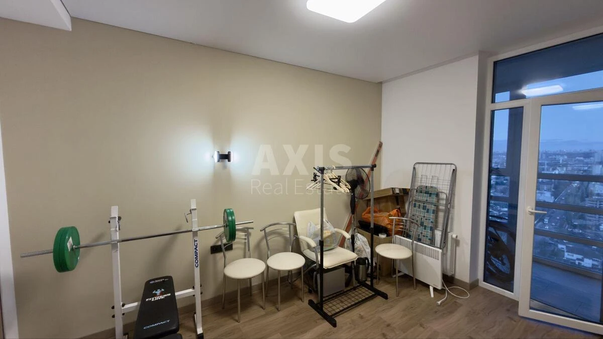 4к квартира ул. Бережанская 156755611