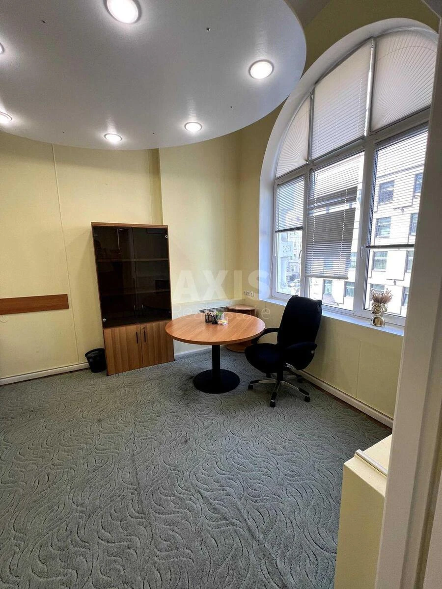 Офис ул. Евгения Чикаленко 45/2, 100м2706219
