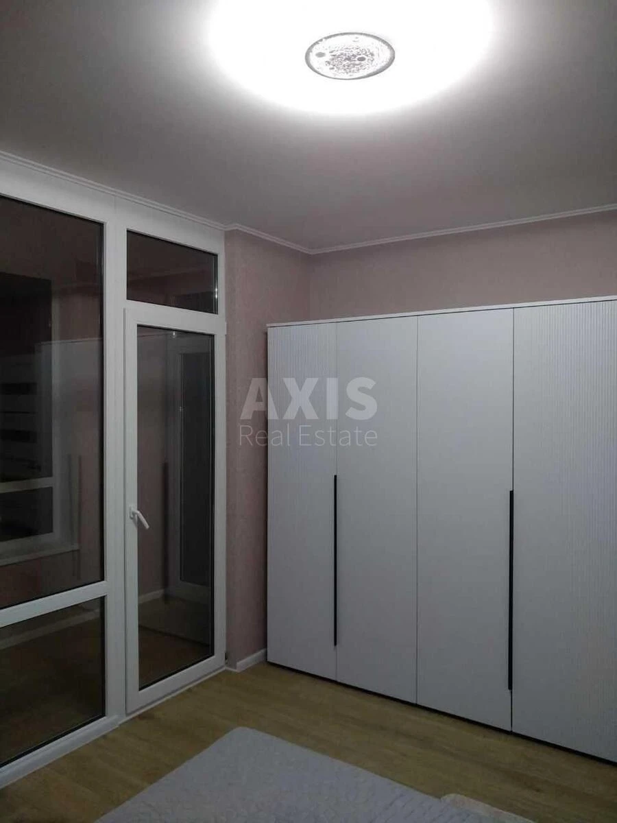 2к квартира ул. Александра Олеся 10659038