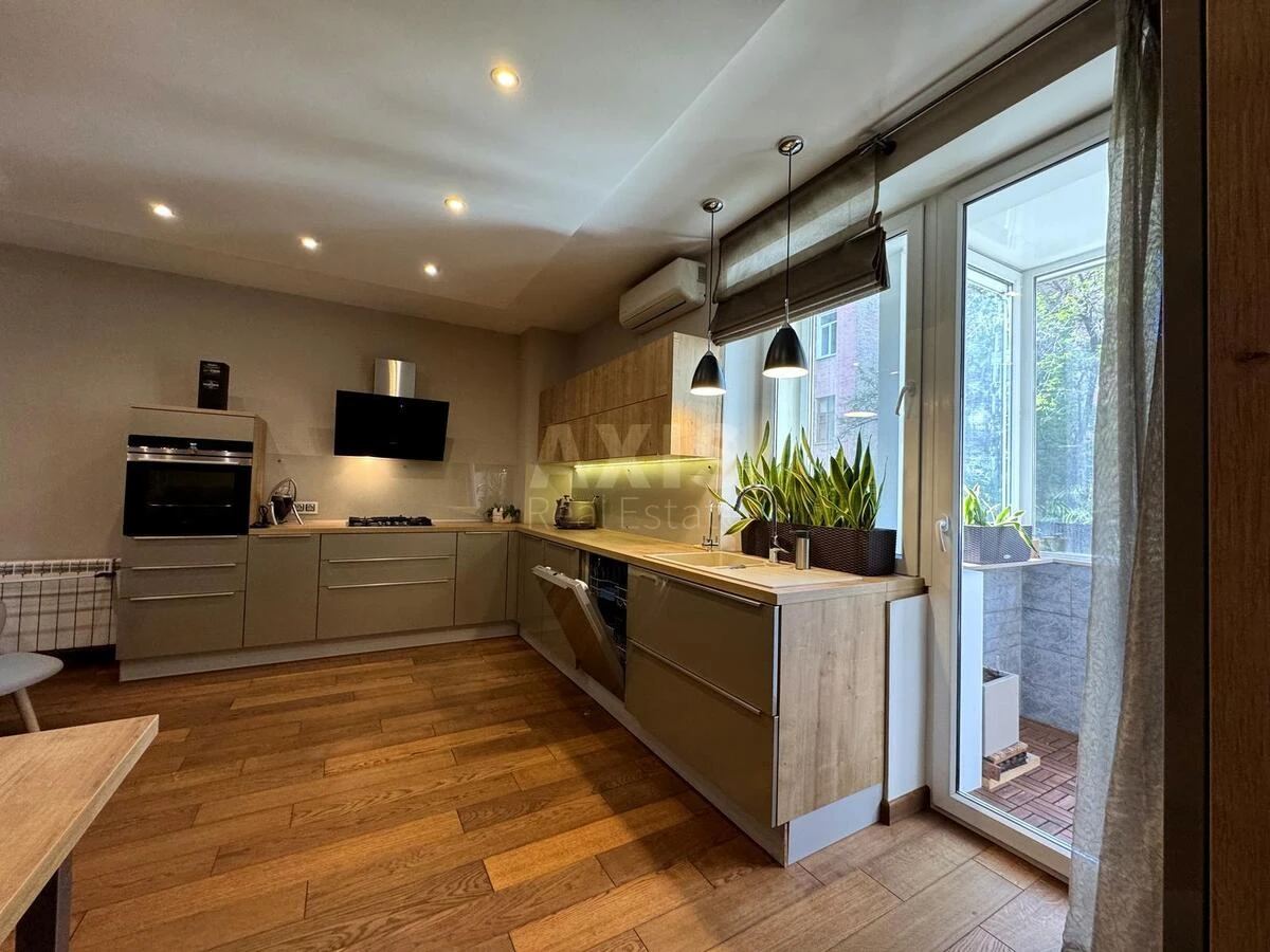 3к квартира ул. Межигорская 28615161