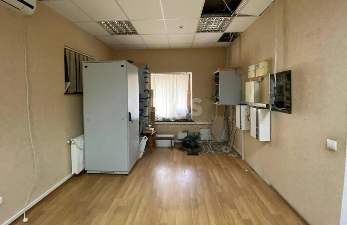Office vul. Pryvitna 21/2, 350m2651099