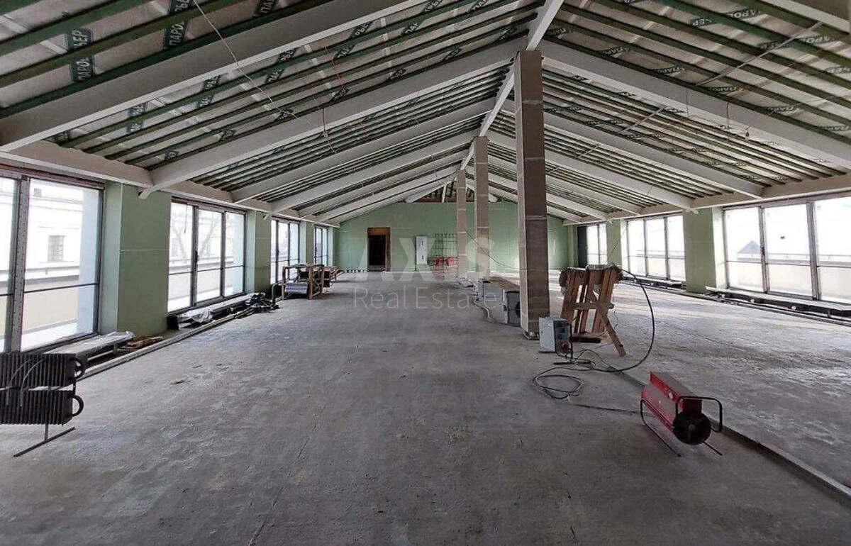 Office vul. Lavrs'ka 16, 1600m265074