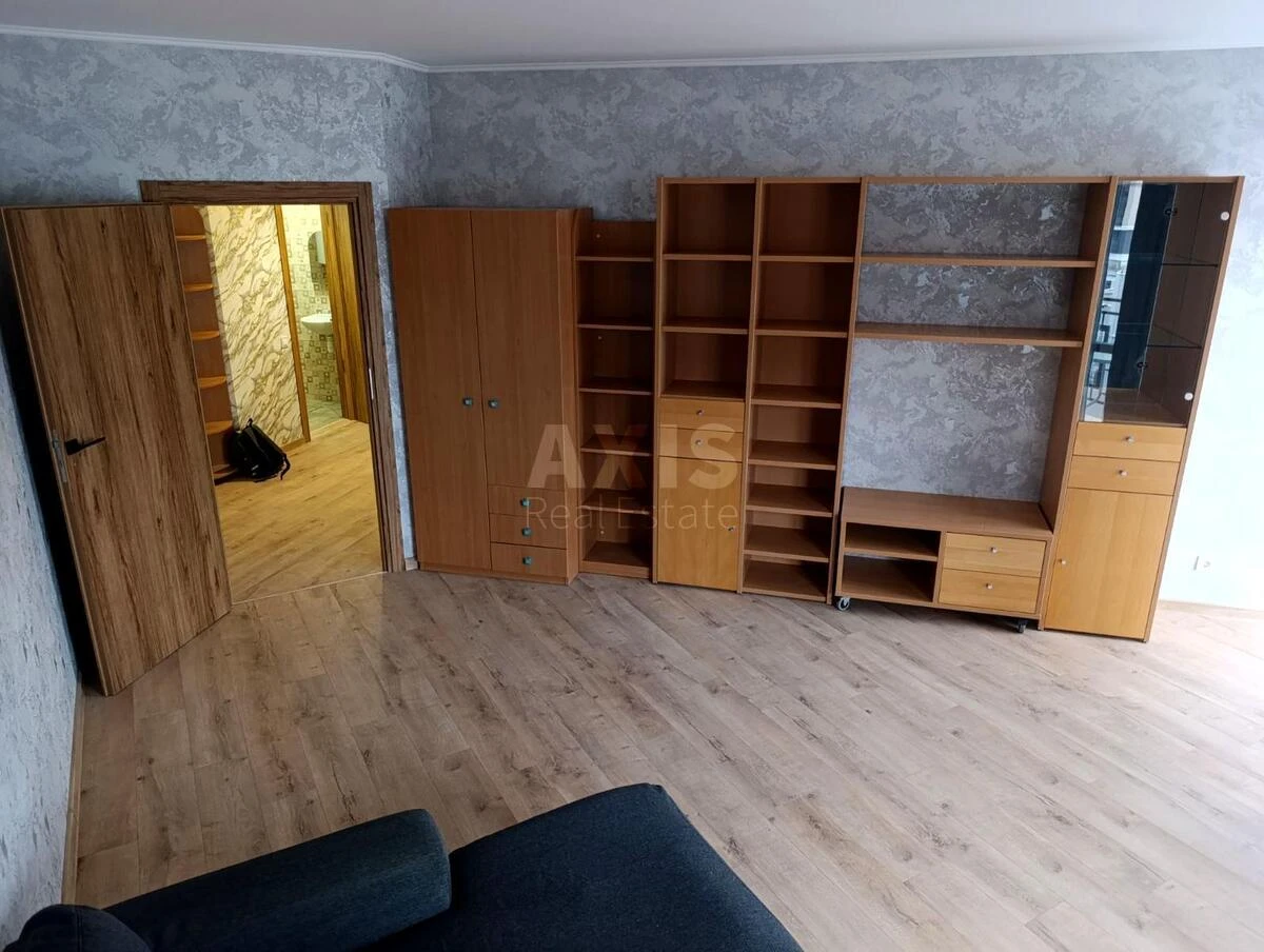 3k apartment vul. Metrologichna 21681862