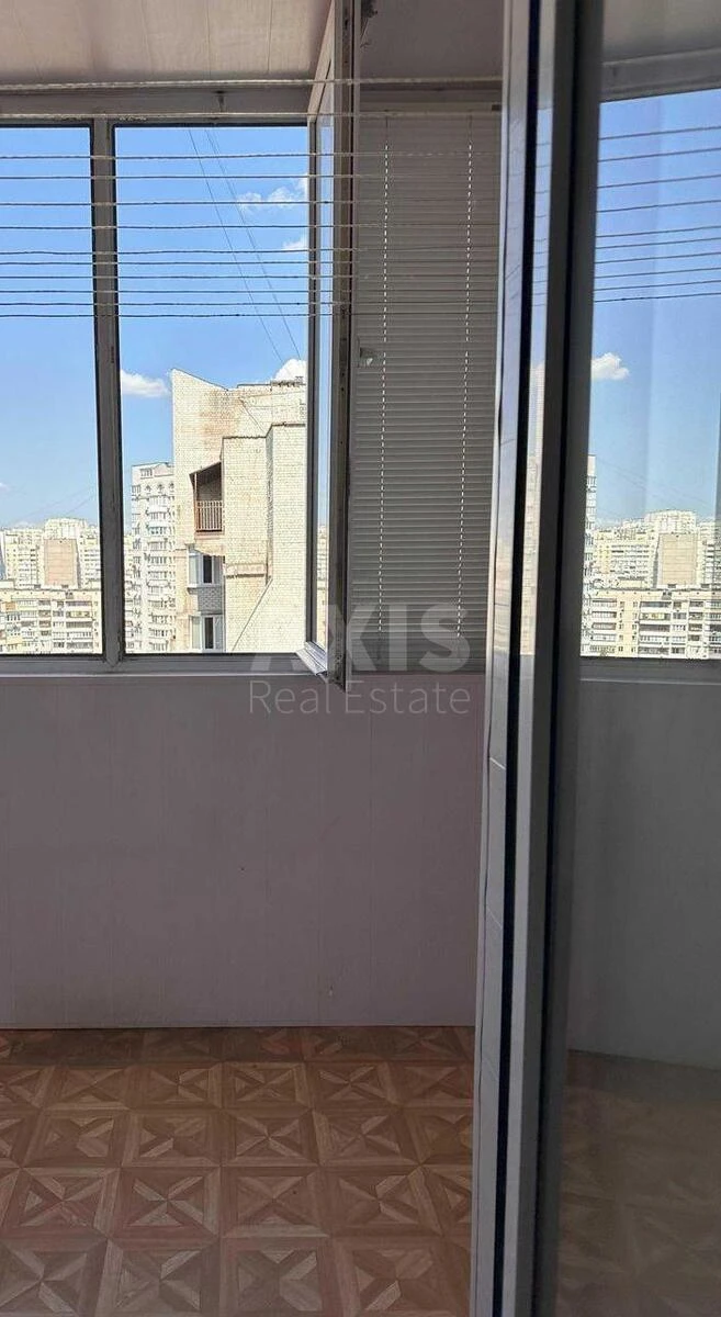 3k apartment vul. Sribnokil's'ka 14А627677