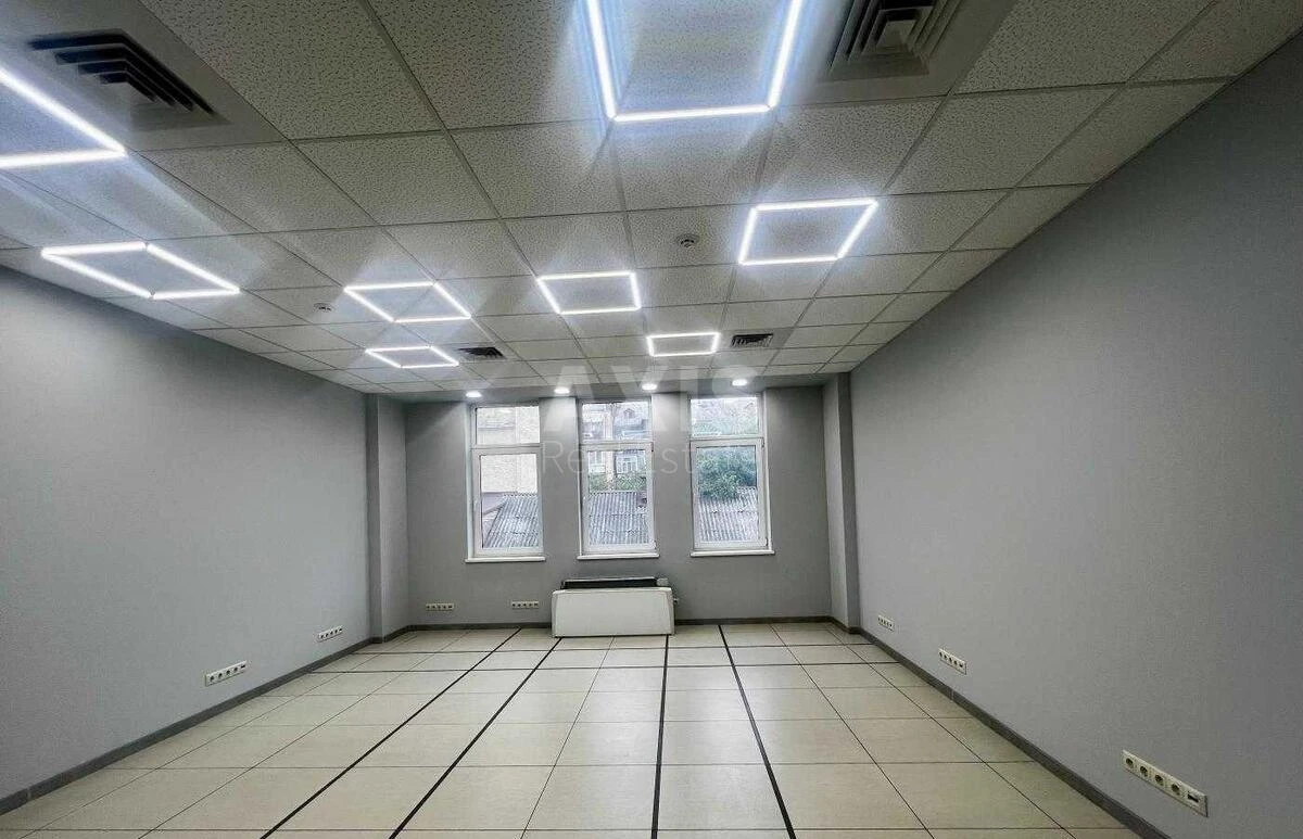 Офис ул. Антоновича 33В, 152м2685234