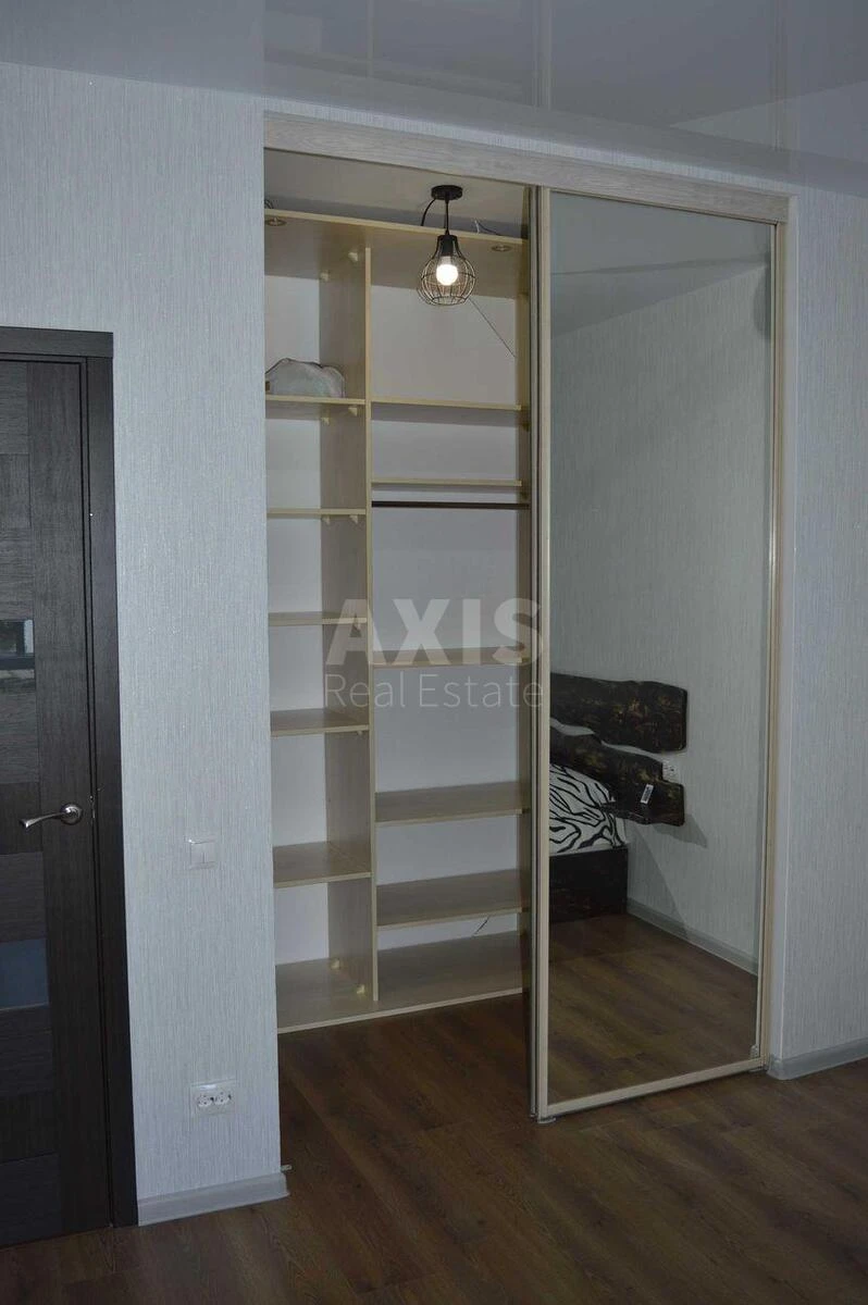 1k apartment vul. Radystiv 327197413