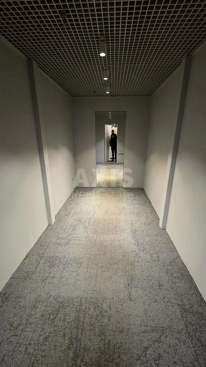 Office vul. Volodymyrs'ka 12В, 710m27049013