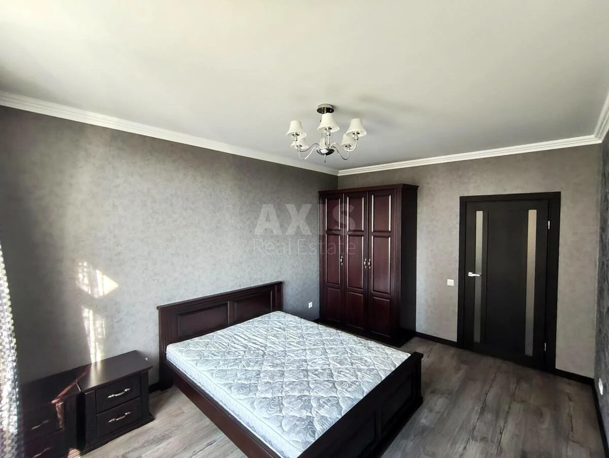 2к квартира ул. Юлии Здановской 71Б6896810