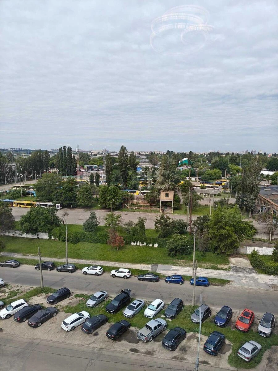 1k apartment vul. Svyatoslava Khorobroho 11Б6919316
