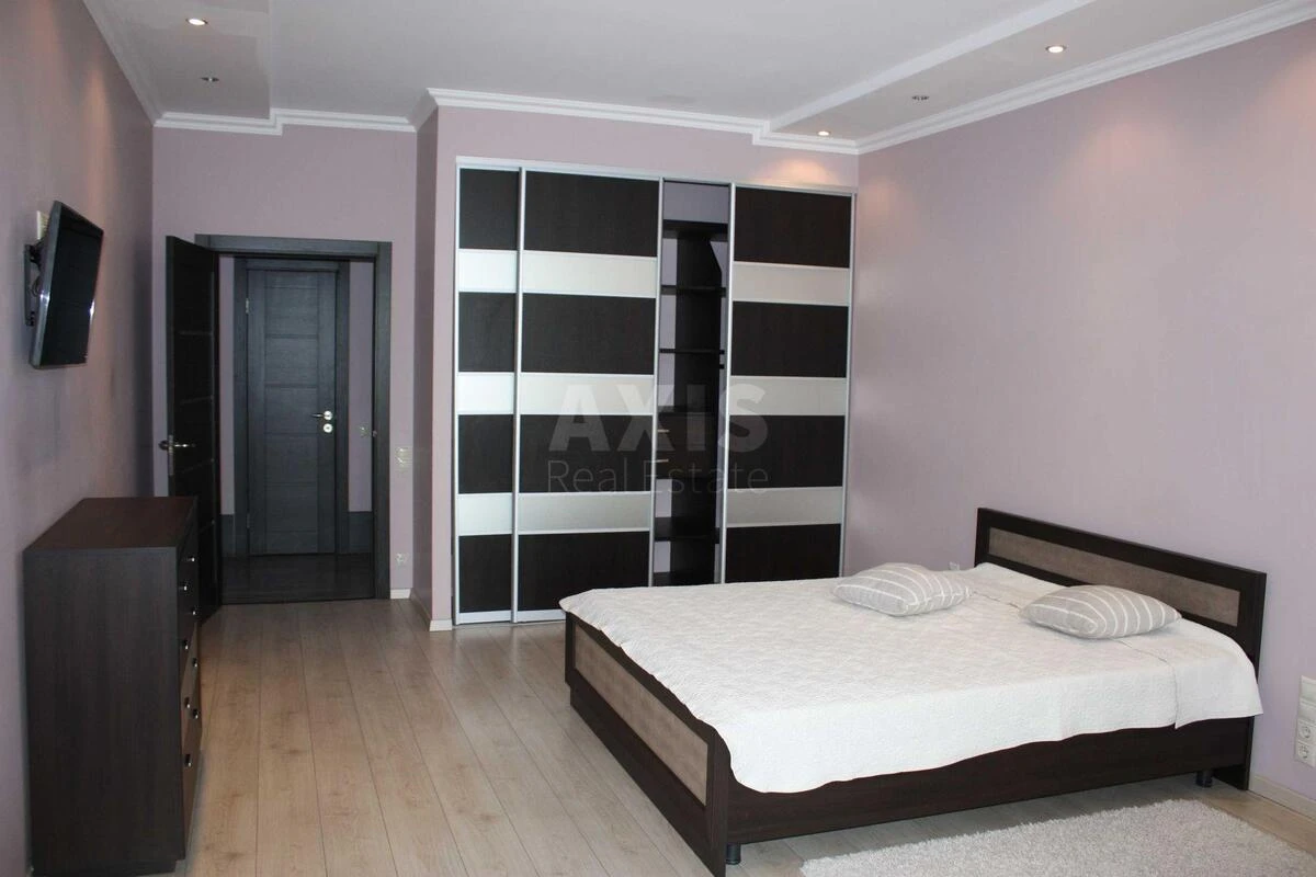 3к квартира ул. Ильенко Юрия 18Б6613011