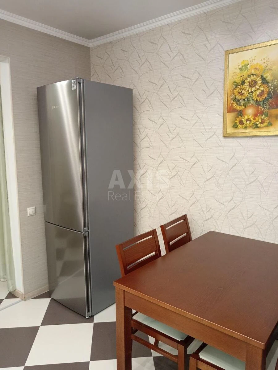 1k apartment vul. Krakivs'ka 13Б645144