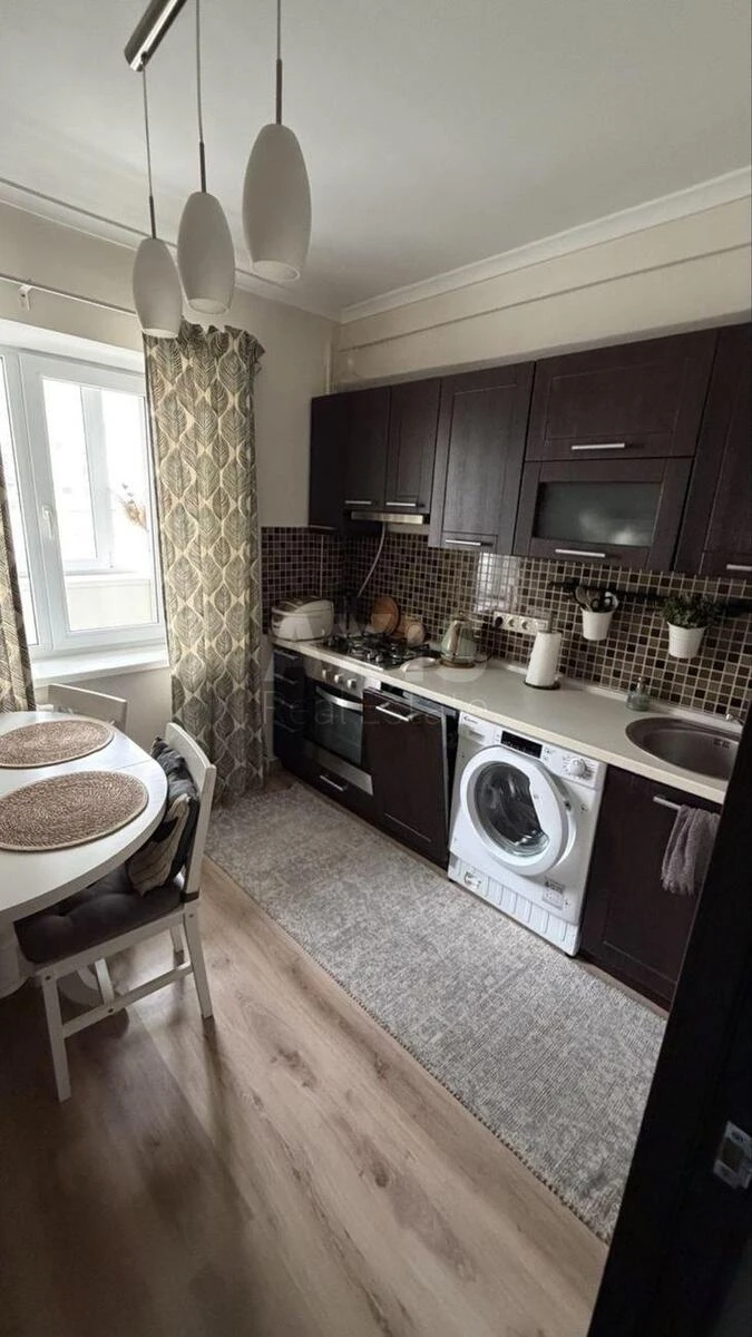 2k apartment vul. Entuziastiv 9/166257