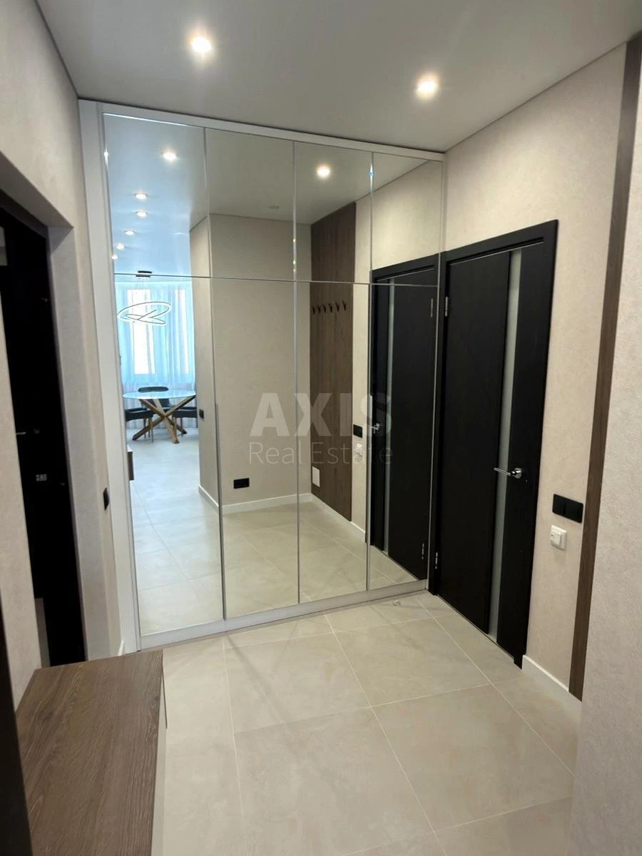 1k apartment vul. Naberezhna 256820714