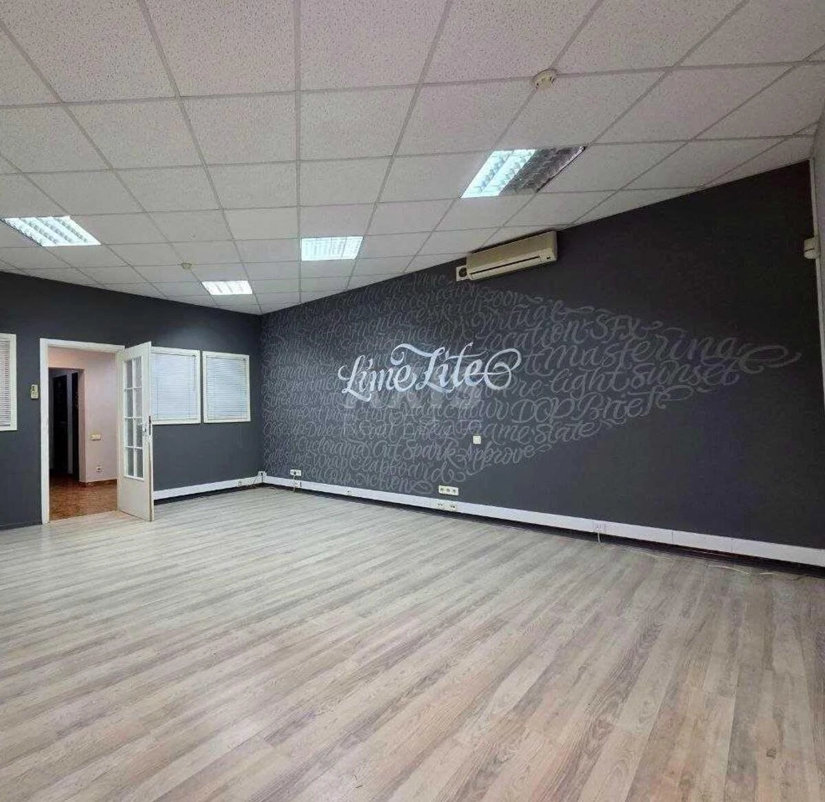 Office vul. Velyka Vasyl'kivs'ka 28Б, 390m2717450