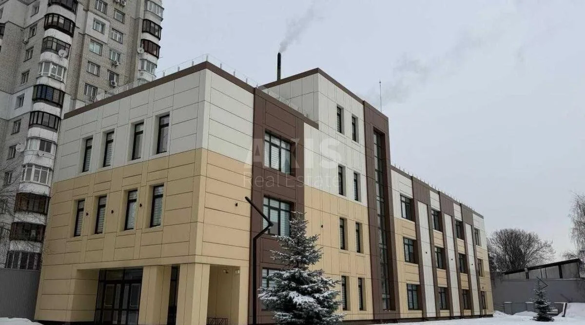 Office vul. Svjatoshyns'ka 6, 1543m2