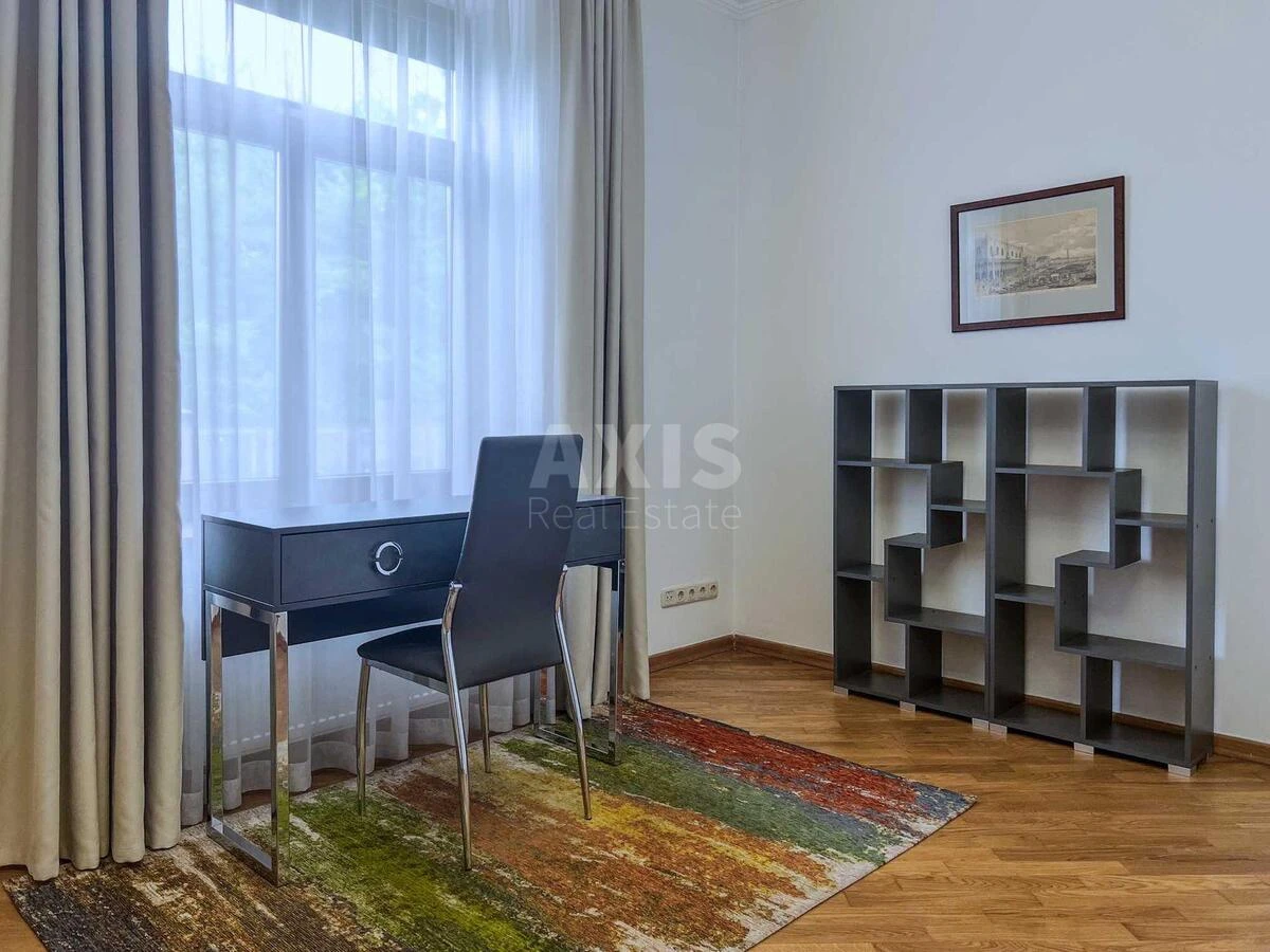 4k apartment vul. Hmel'nyc'kogo Bogdana 826687916