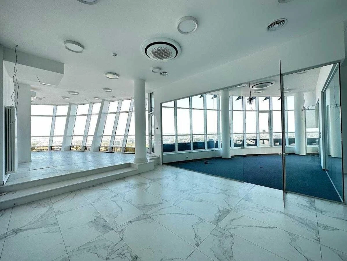 Office bul. Lesi Ukrai'nky 2, 700m2669992