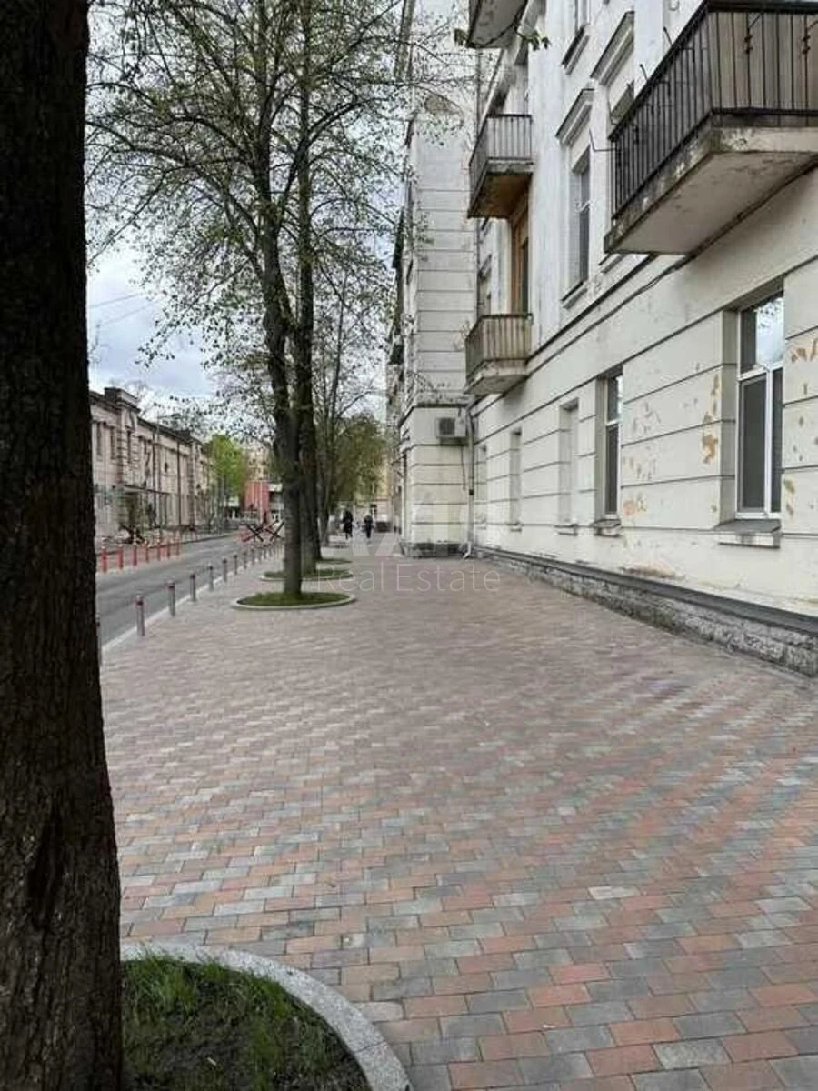 Office vul. Kamjenjeva Komandarma 4, 64m2635235