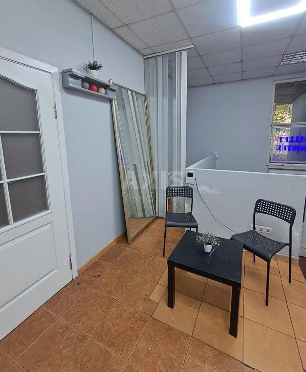 Офис ул. Черновола Вячеслава 10, 40м2716020