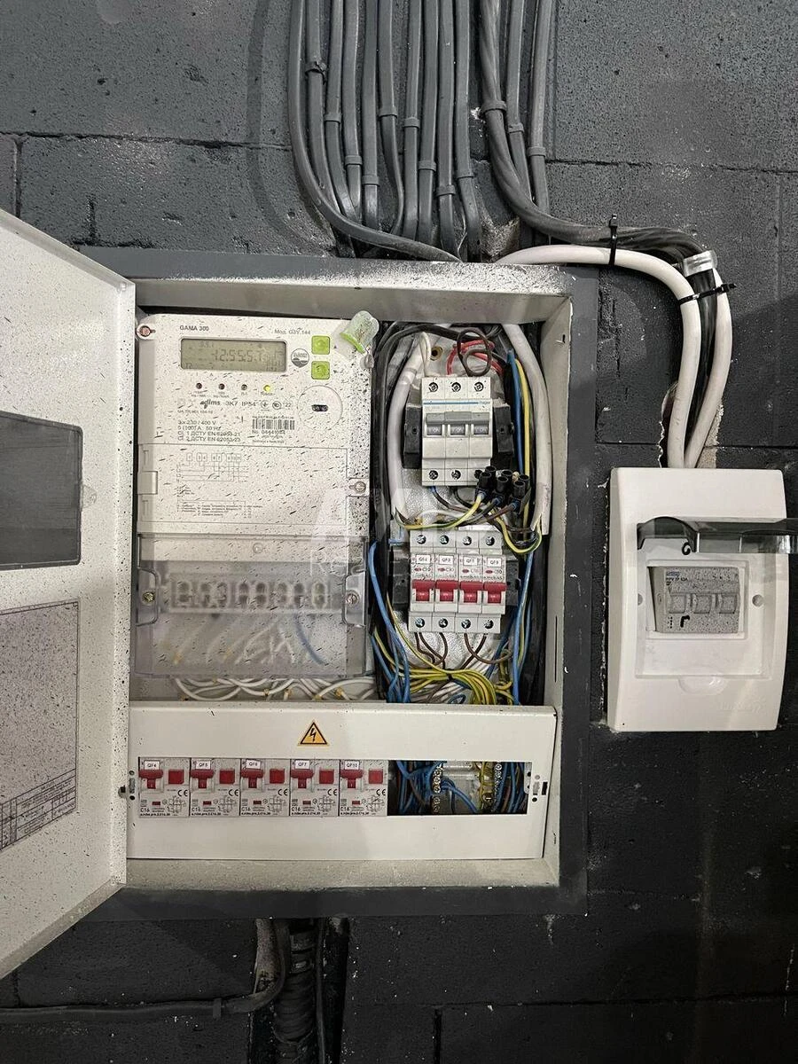 Объект торговли пр-т Воздушных Сил 56Б, 74м2629786