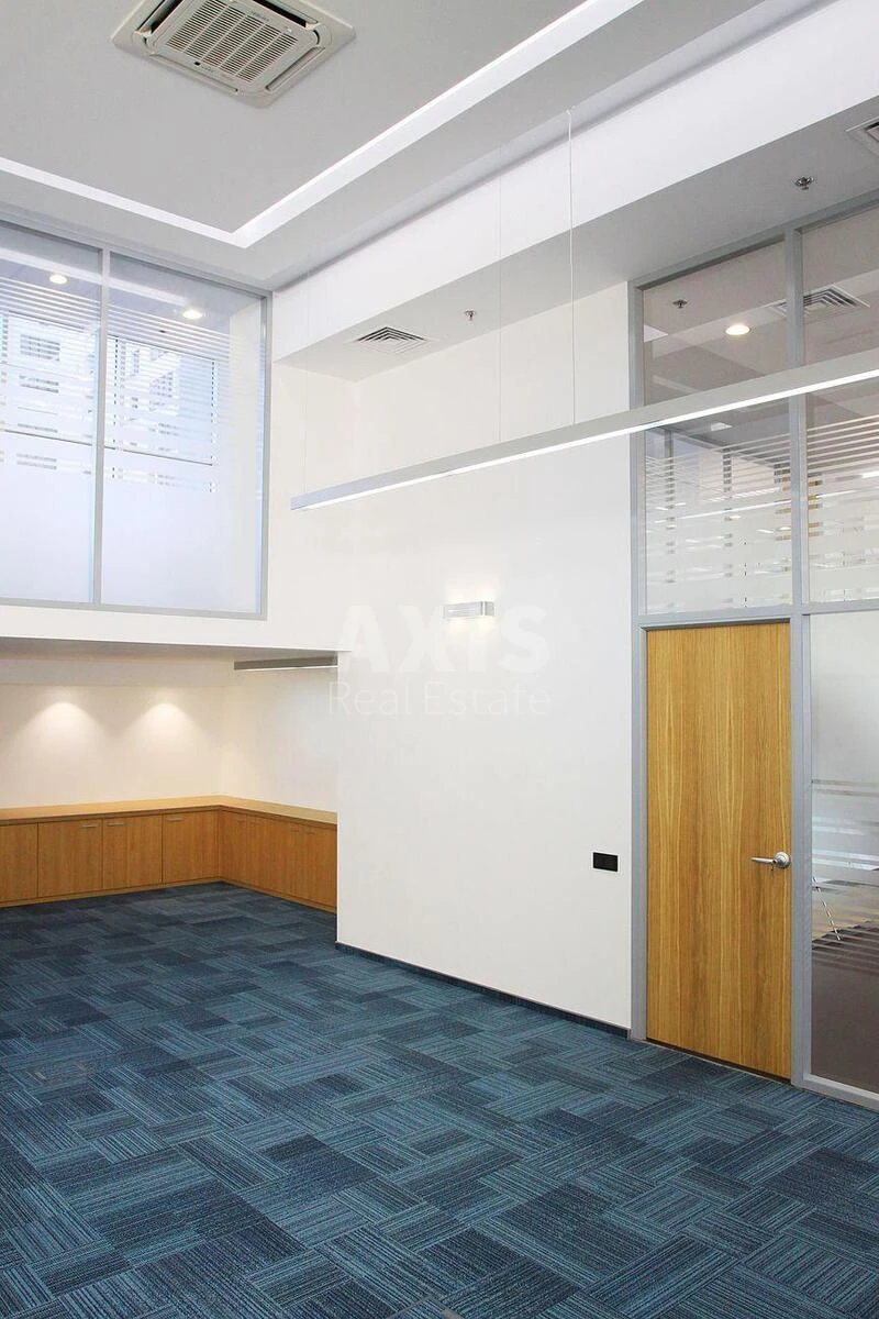 Office vul. Jevgena Konoval'cja 44А, 400m26518011