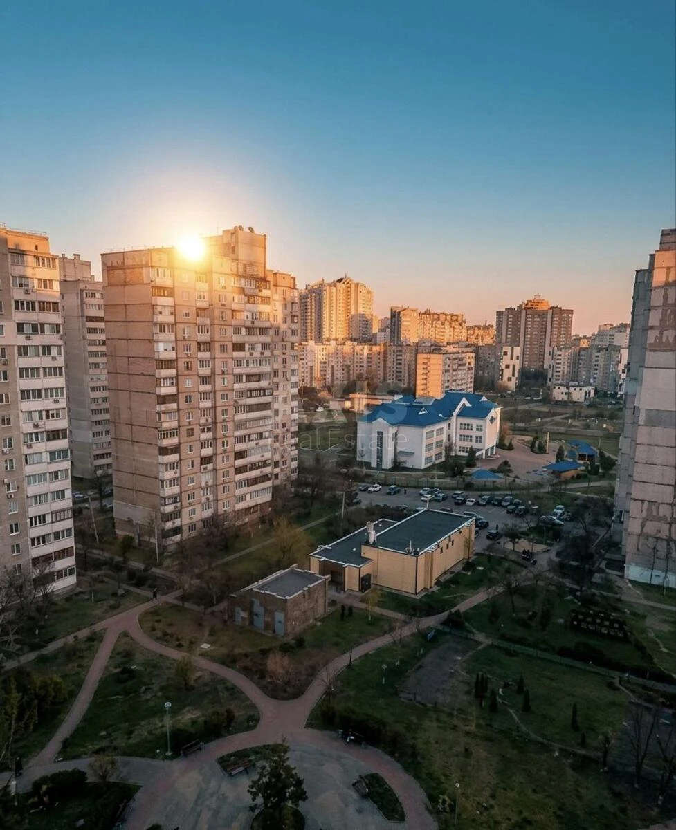 3k apartment vul. Ahmatovoi' Anny 436710814