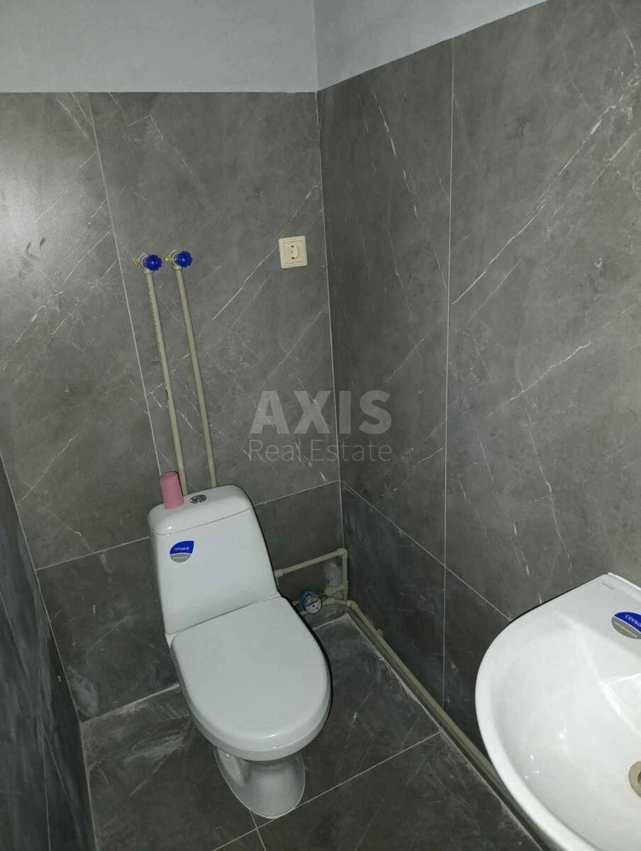 Trade object vul. Anatoliya Solovyanenka 7, 92m2716014