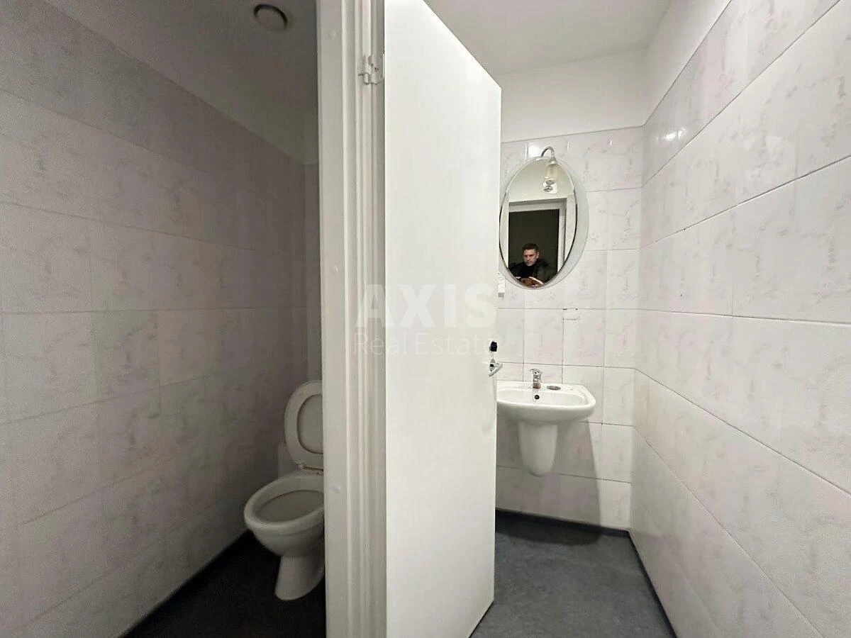 Office vul. Pymonenka Mykoly 13, 1612m26701020