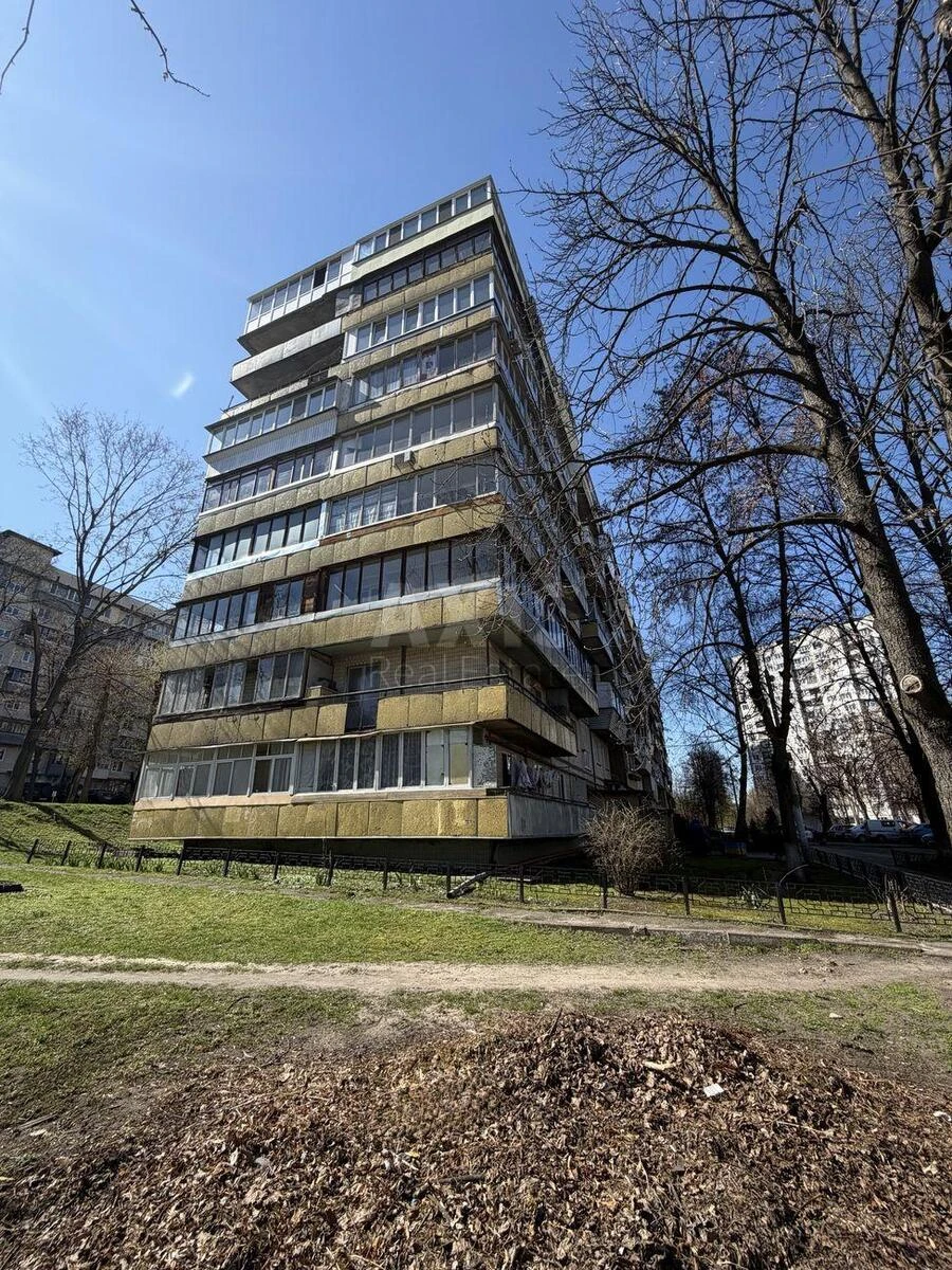 3к квартира ул. Чернобыльская 116704115