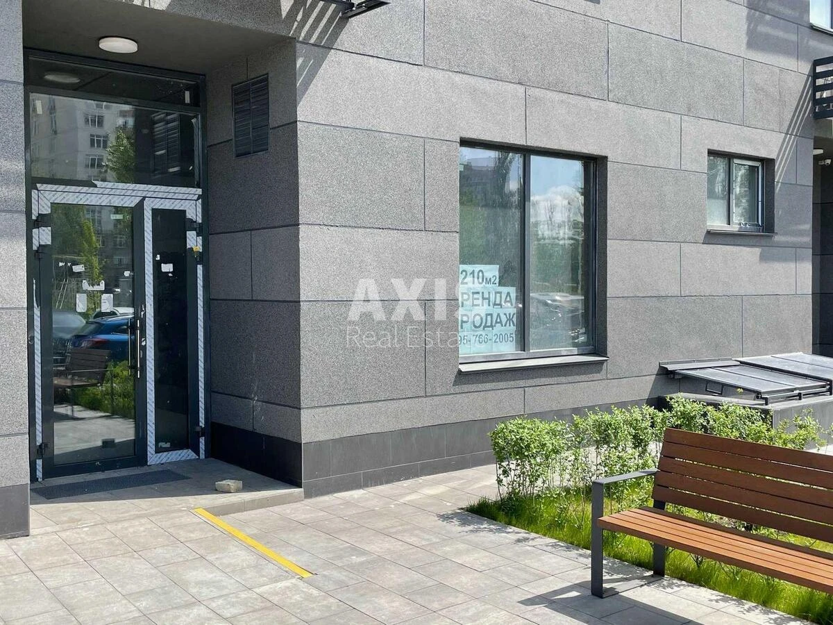 Trade object vul. Sverstjuka Jevgena 4, 210m2574290