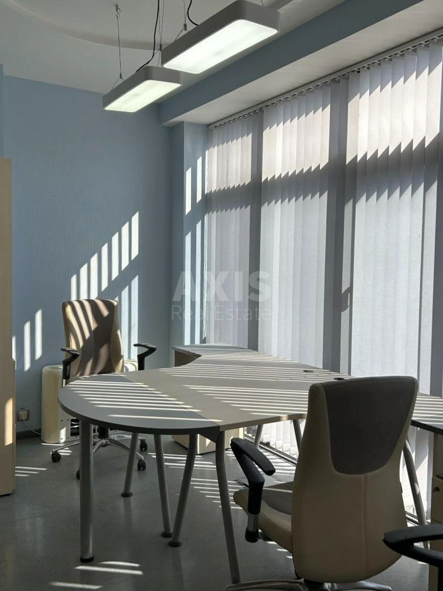 Office vul. Velyka Vasyl'kivs'ka 72, 183m2673290