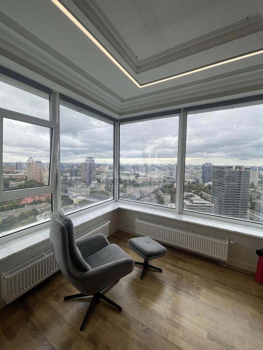 Office uzv. Klovs'kyj 7А, 166m2