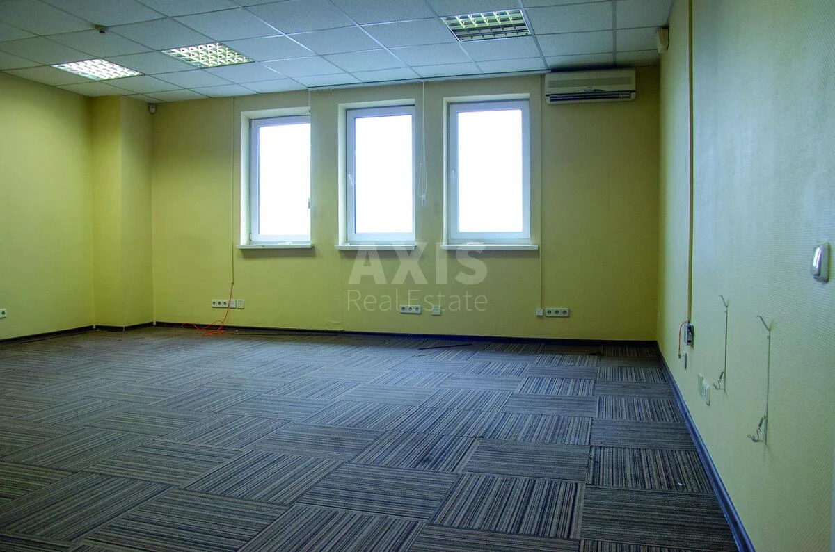 Office vul. Geroi'v Kosmosu 4, 245m2678004