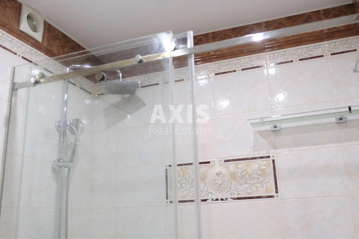 4k apartment vul. Zhyljans'ka Thirty amps6558019