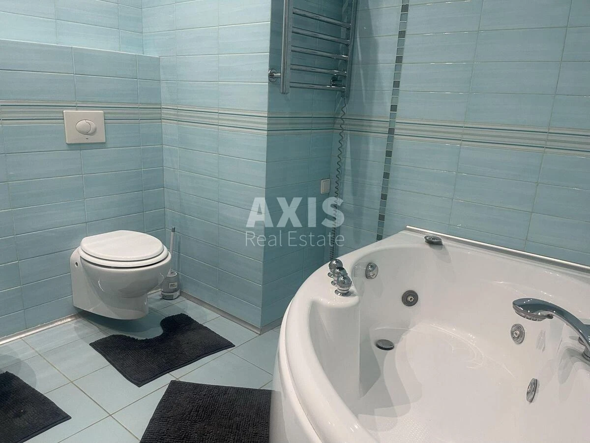 4k apartment vul. Jevgena Konoval'cja Thirty-two B625326