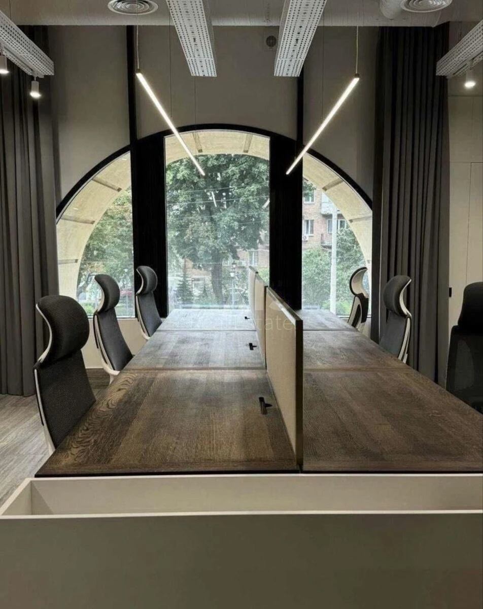 Office vul. Bul'varno-Kudrjavs'ka 17, 208m2647779