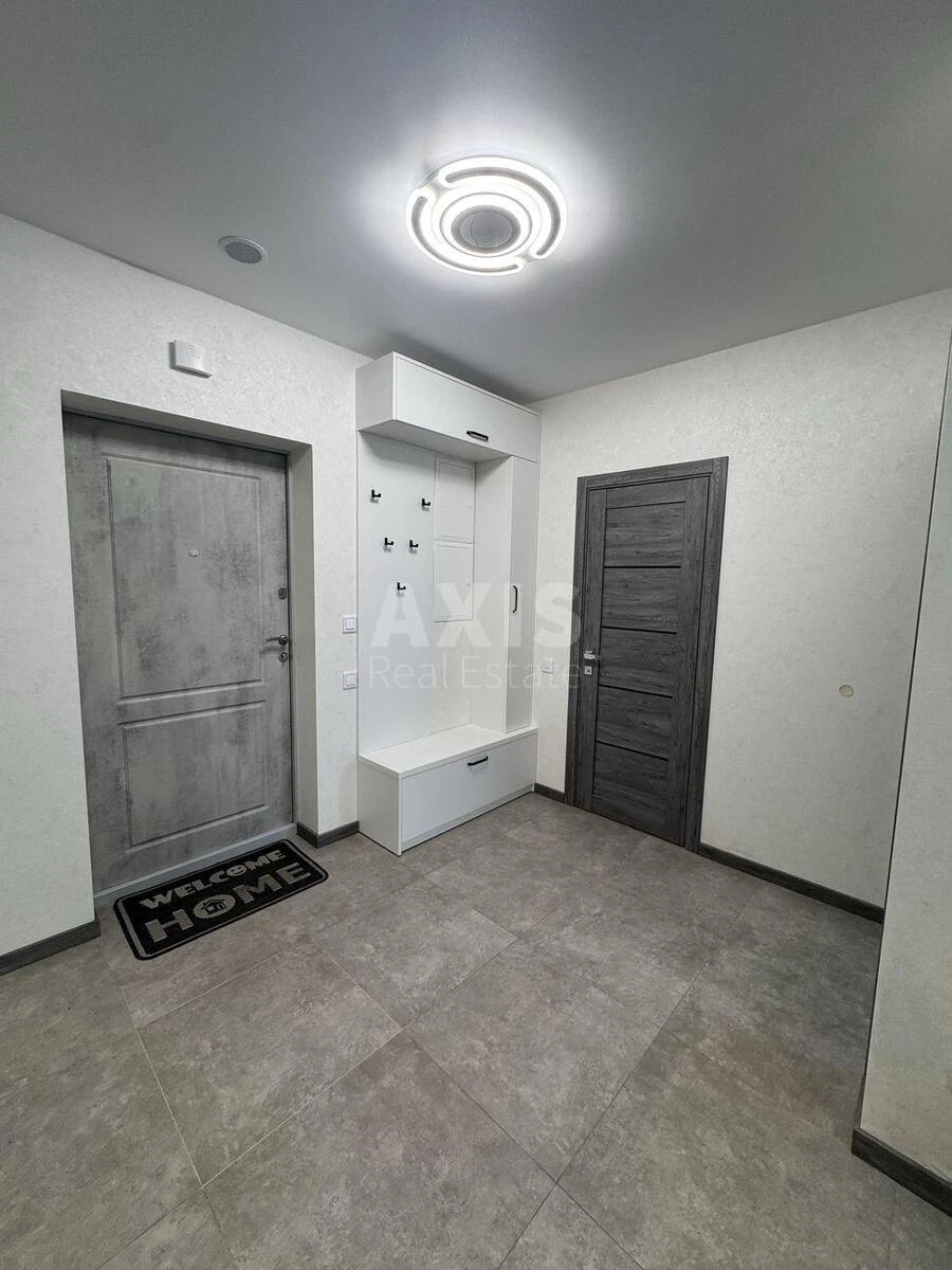 1k apartment vul. Revuc'kogo 40Б6878211