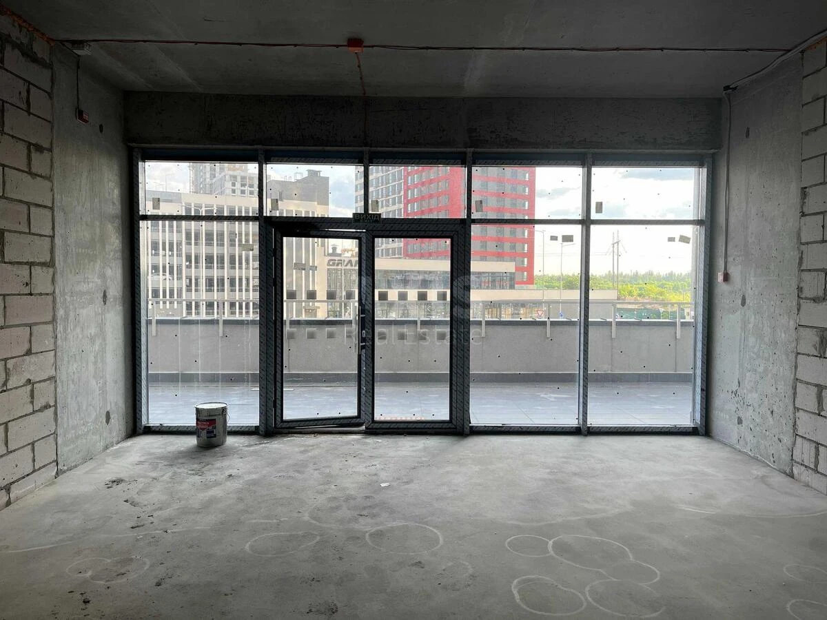 Service object vul. Oleksandra Olesja 8А, 70m2652017