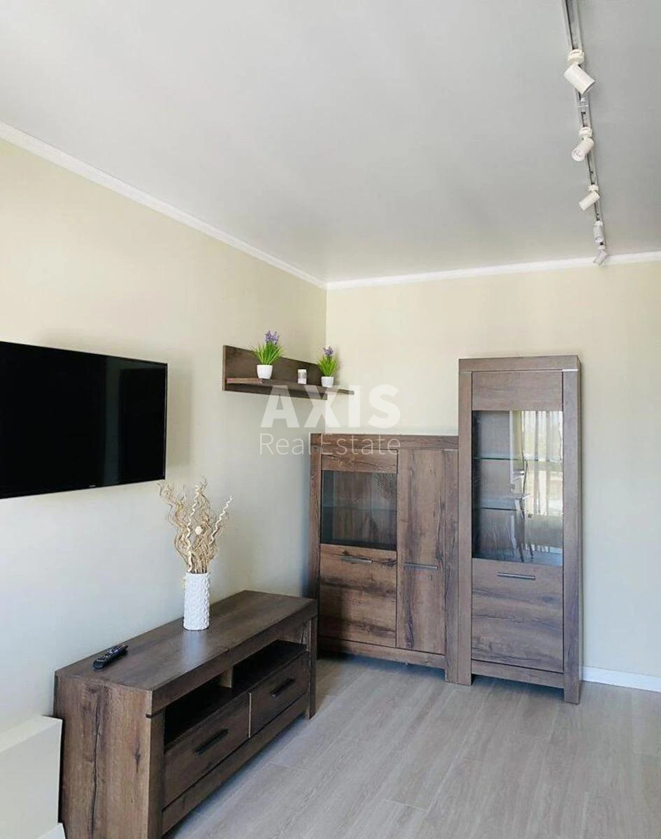 1k apartment vul. Rajduzhna 56420963