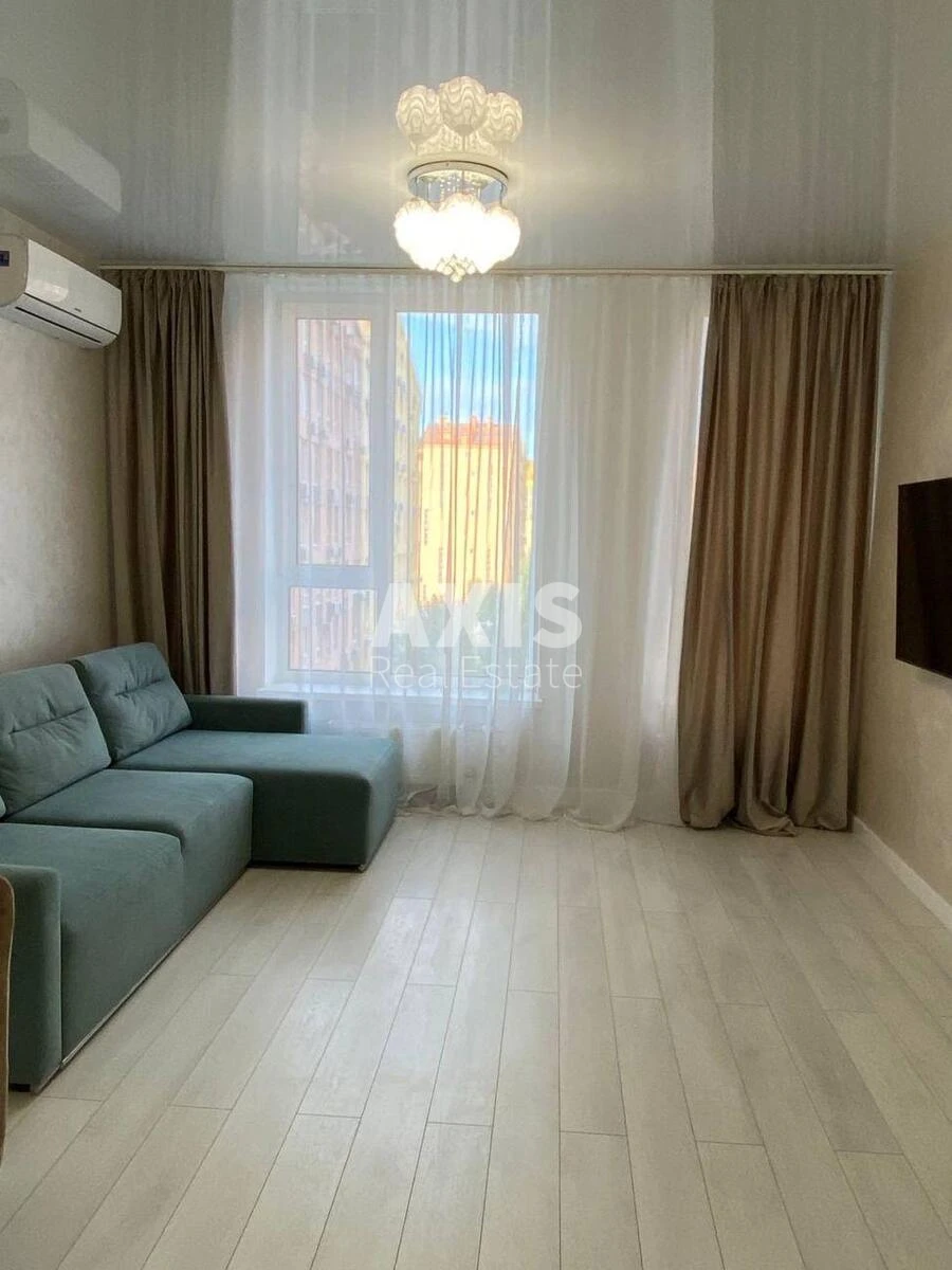 4k apartment pr-t Sobornosti 17637244
