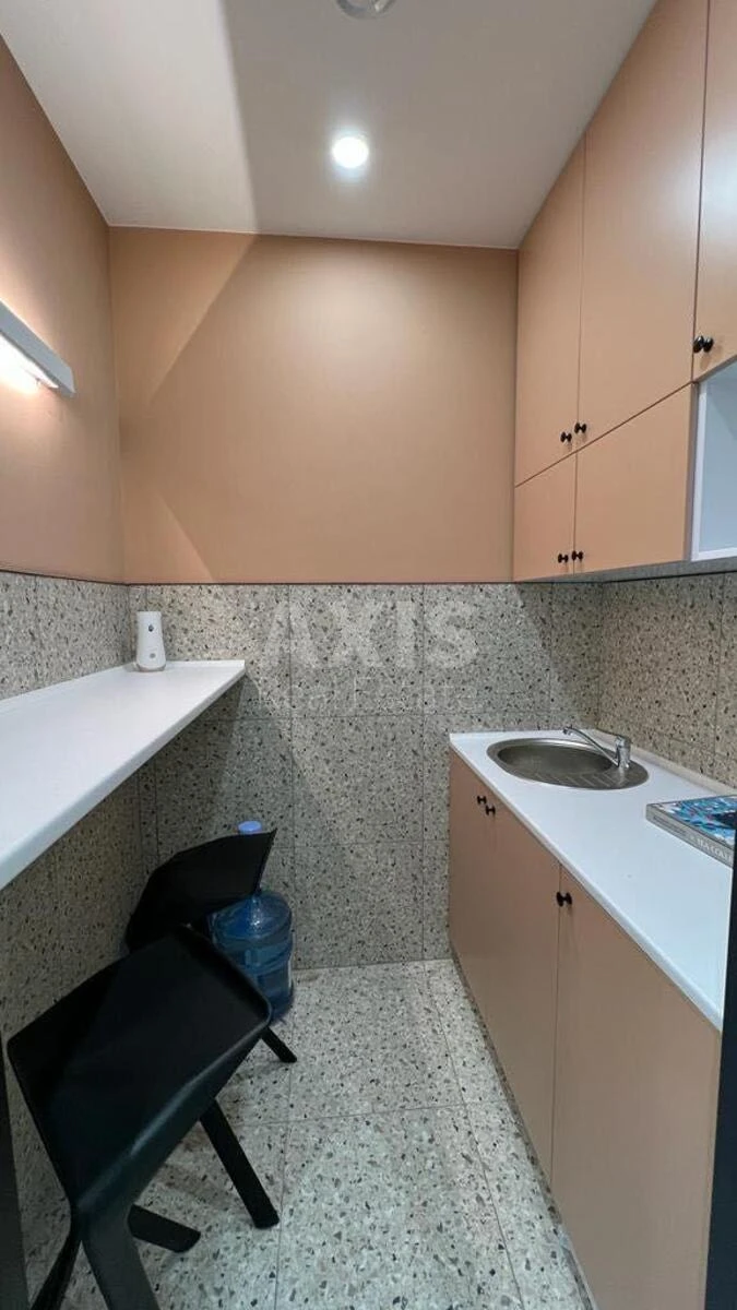 Office prov. Kozlovs'kogo Ivana 4, 48m2710238