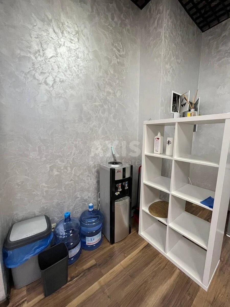 Office vul. Jevgena Konoval'cja 36Д, 60m2710369