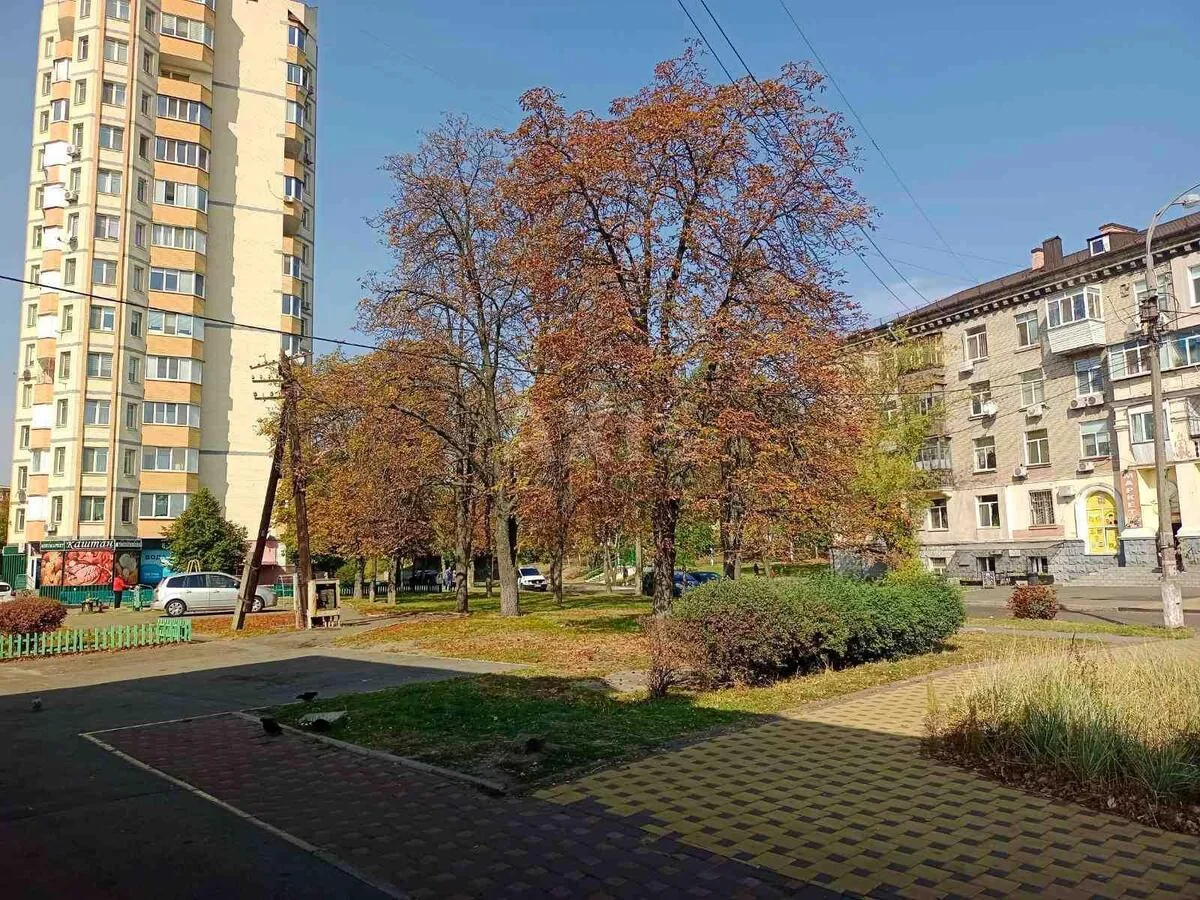 Trade object vul. Almatynska 37Б, 100m2