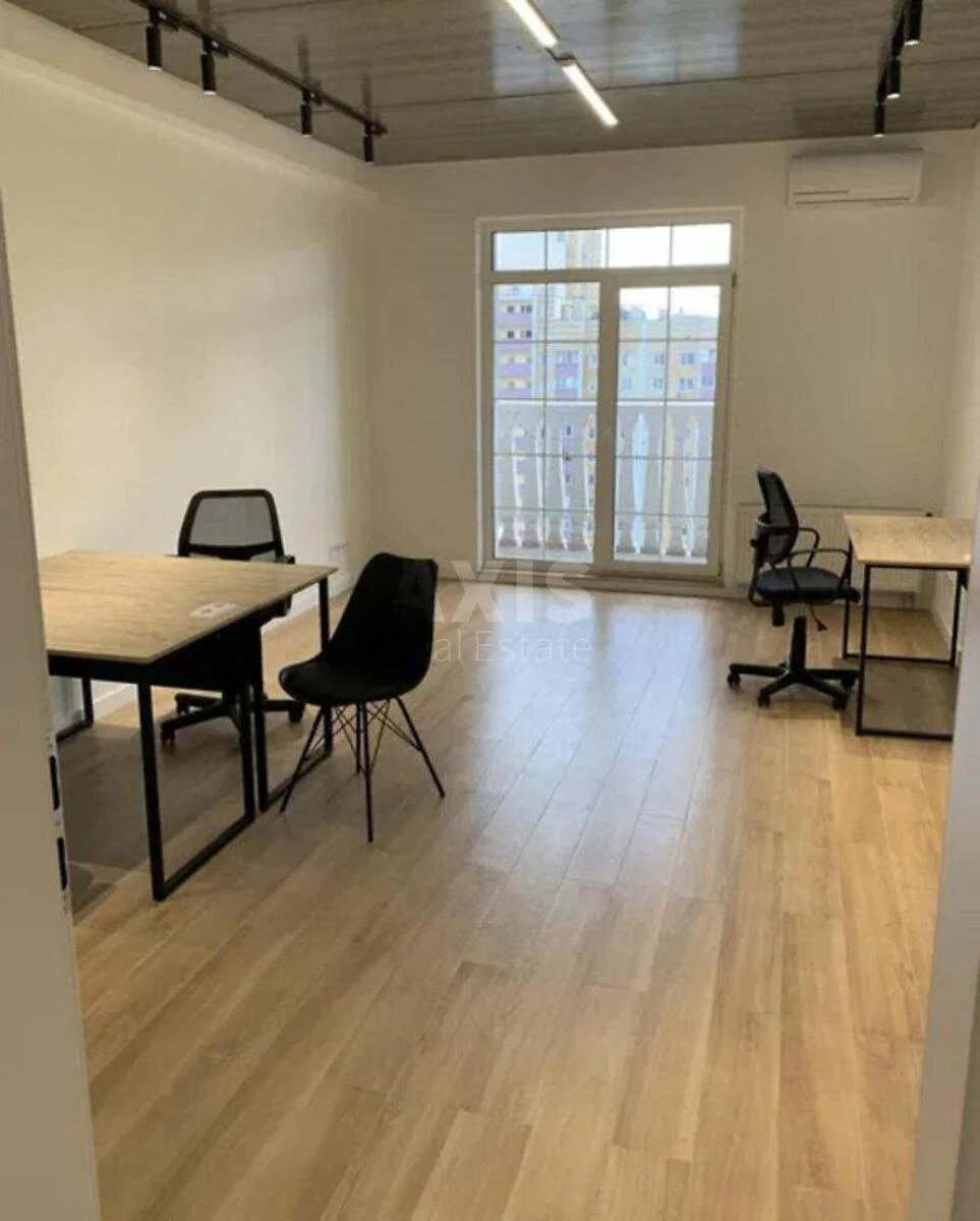 Офис ул. Михаила Максимовича 28, 130м264622