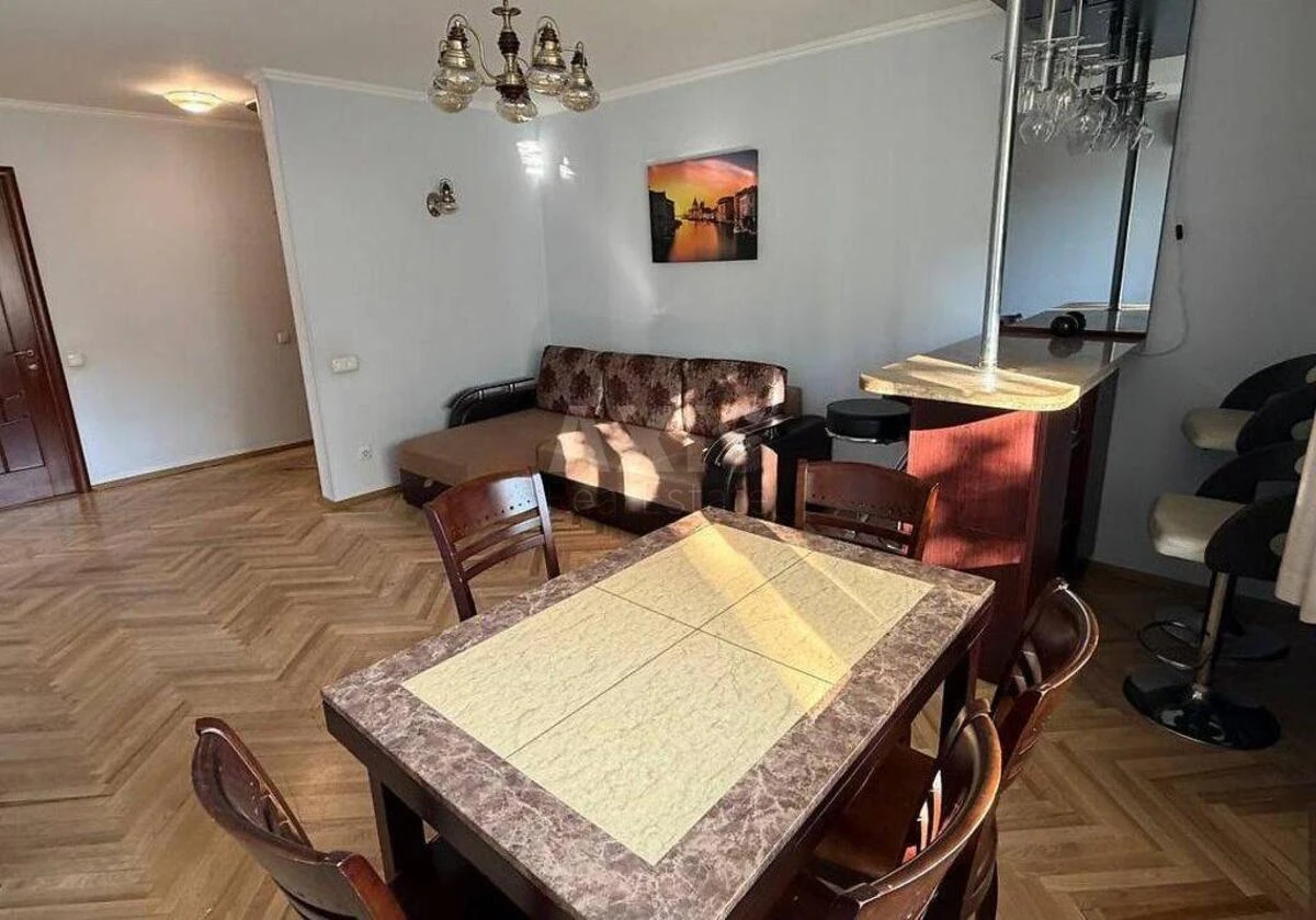 3k apartment vul. Antonovycha 103А687643