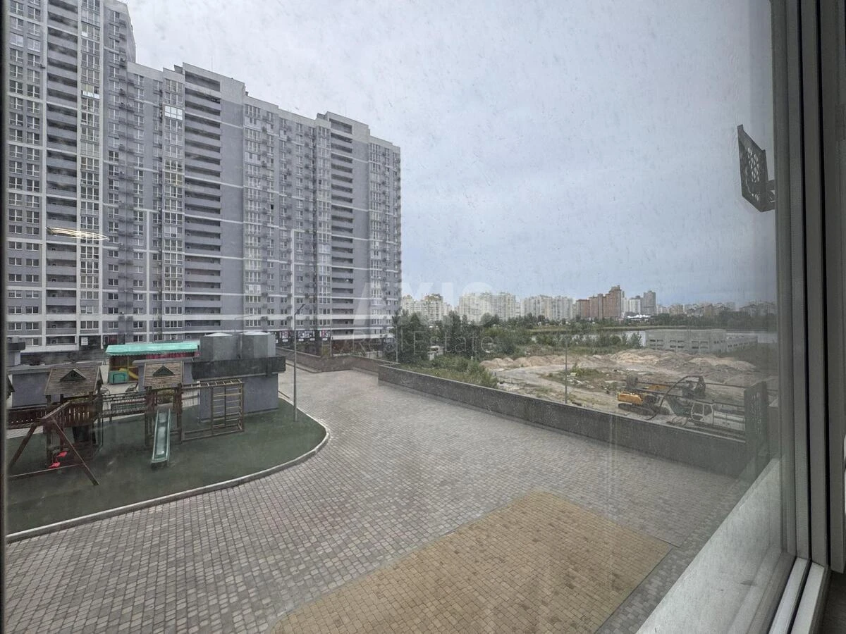 1k apartment vul. Revuc'kogo 40Б6878212