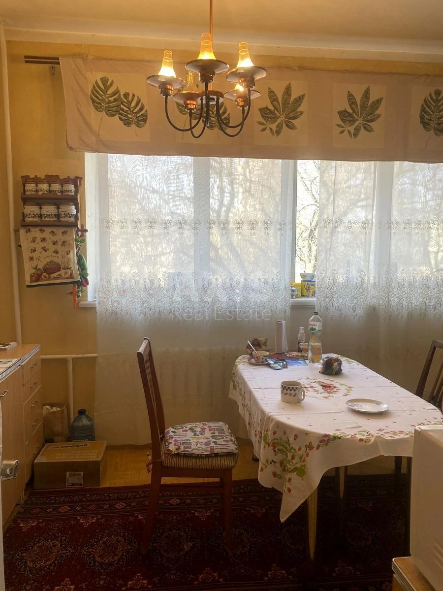 3k apartment vul. Grushevs'kogo Myhajla 34А6690813