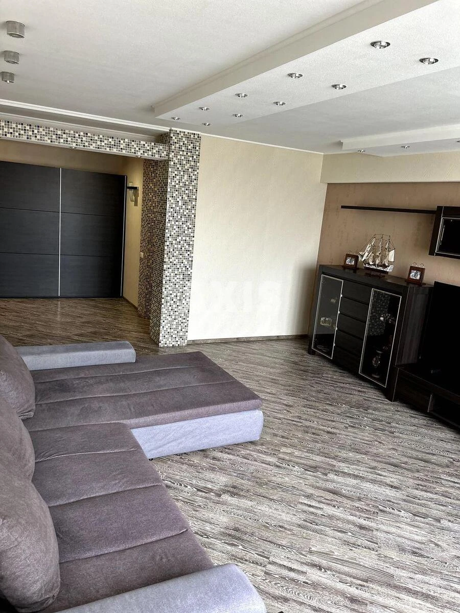 4k apartment vul. Sribnokil's'ka 22614133