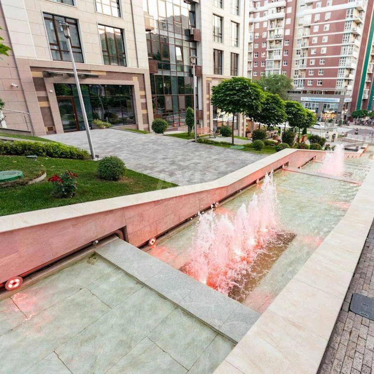 Service object vul. Saperne Pole 3, 700m2599413