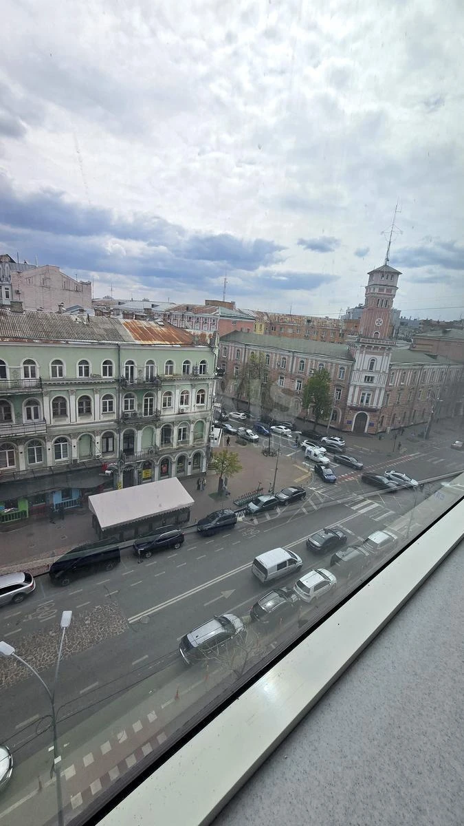 Office vul. Volodymyrs'ka 12В, 710m2704901